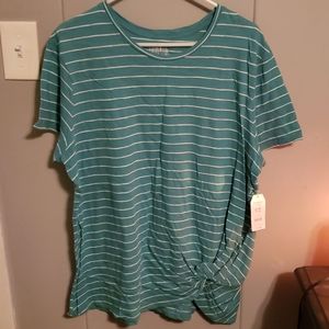 NWT Time and Tru Knotted Shirt